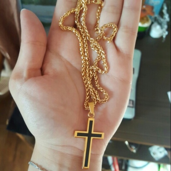 18K gold cross necklace for men - Picture 3 of 3